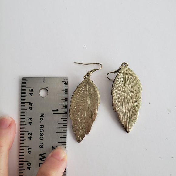 Colorful Shell Purple Leaf Shaped Dangle Earrings - Picture 7 of 8